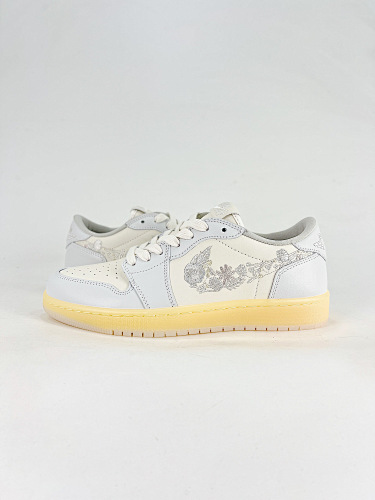 Nike Air Jordan 1 Low new colorway
