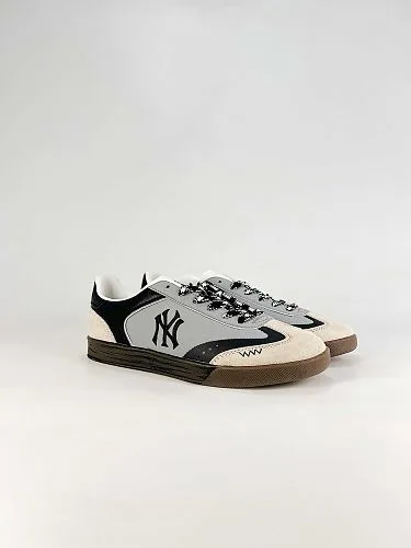 MLB Clubbie