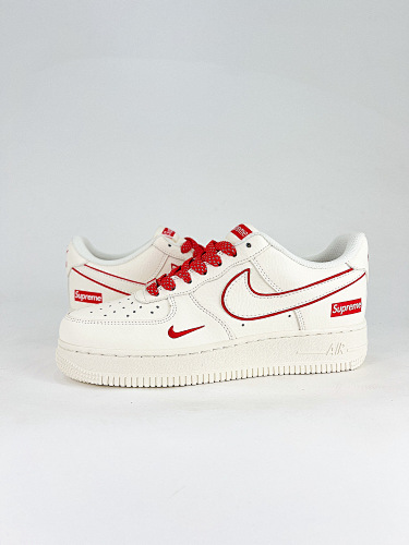 Nike Air Force1 07 low supreme