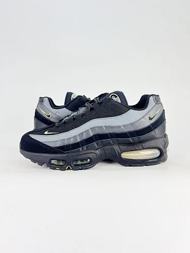 CDG x NIKE Air Max 95