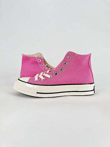 Converse •