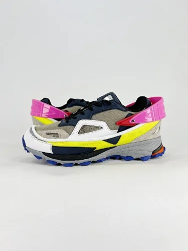 RAF SIMONS RESPONSE TRAIL""