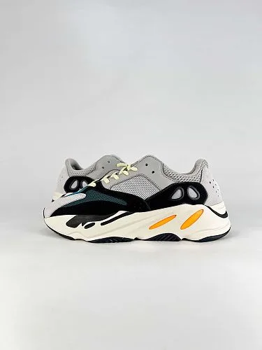 Adidas Yeezy Boost 700