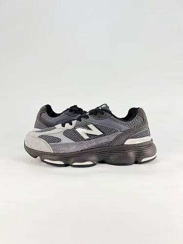 New Balance NB603