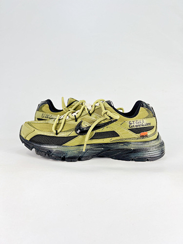 Nike INITIATOR
