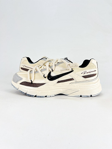 Nike INITIATOR