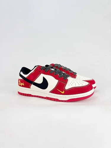 NIKE DUNK SB LOW