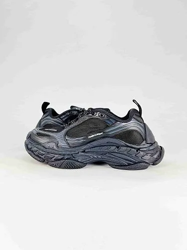 BalenciagaBalenciaga