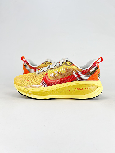 Nike VOMERO 18 SE running