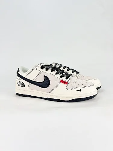 NIKE DUNK SB LOW