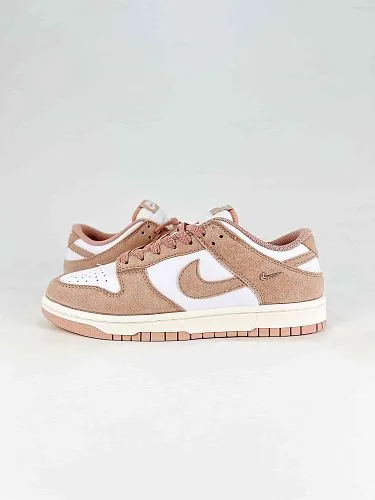 NIKE SB DUNK LOW PRO