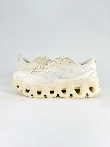 OnOn Cloudswift K-Tech 1 versatile low top