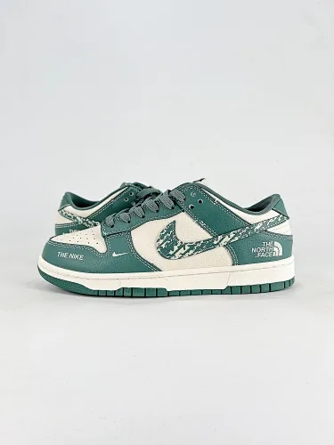 NIKE DUNK SB LOW