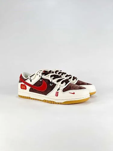 NIKE DUNK SB