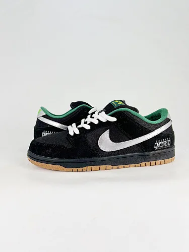 NIKE DUNK SB LOW