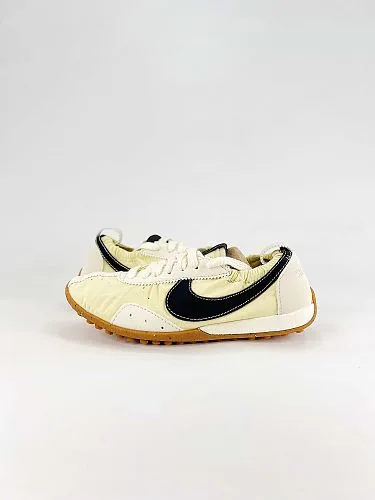 Nike Moon