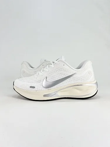 Nike Journey Run