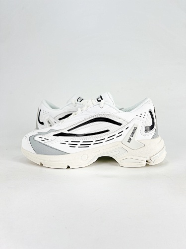 RAF SIMONS RESPONSE TRAIL