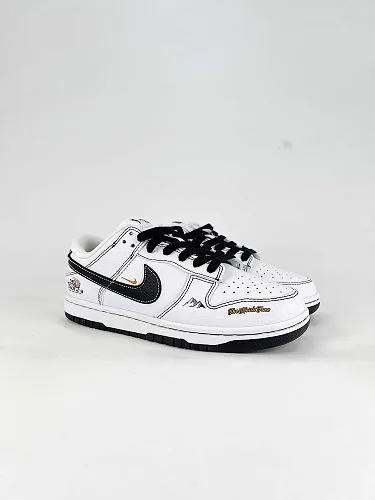 NIKE DUNK SB LOW nuevo colorway