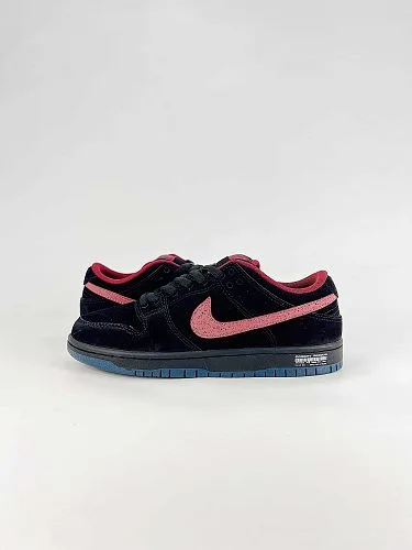 NIKE DUNK SB LOW