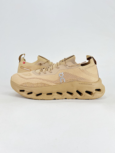 Loewe x ON On