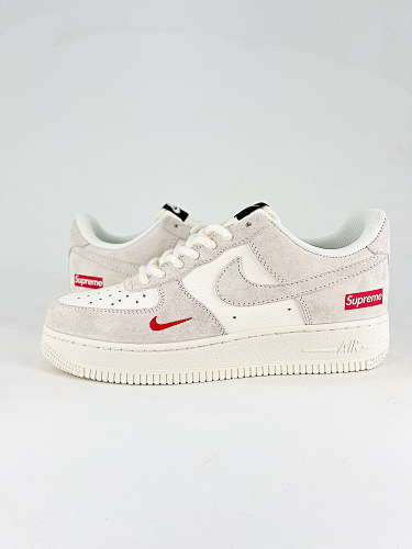 Nike Air Force1 07 low supreme